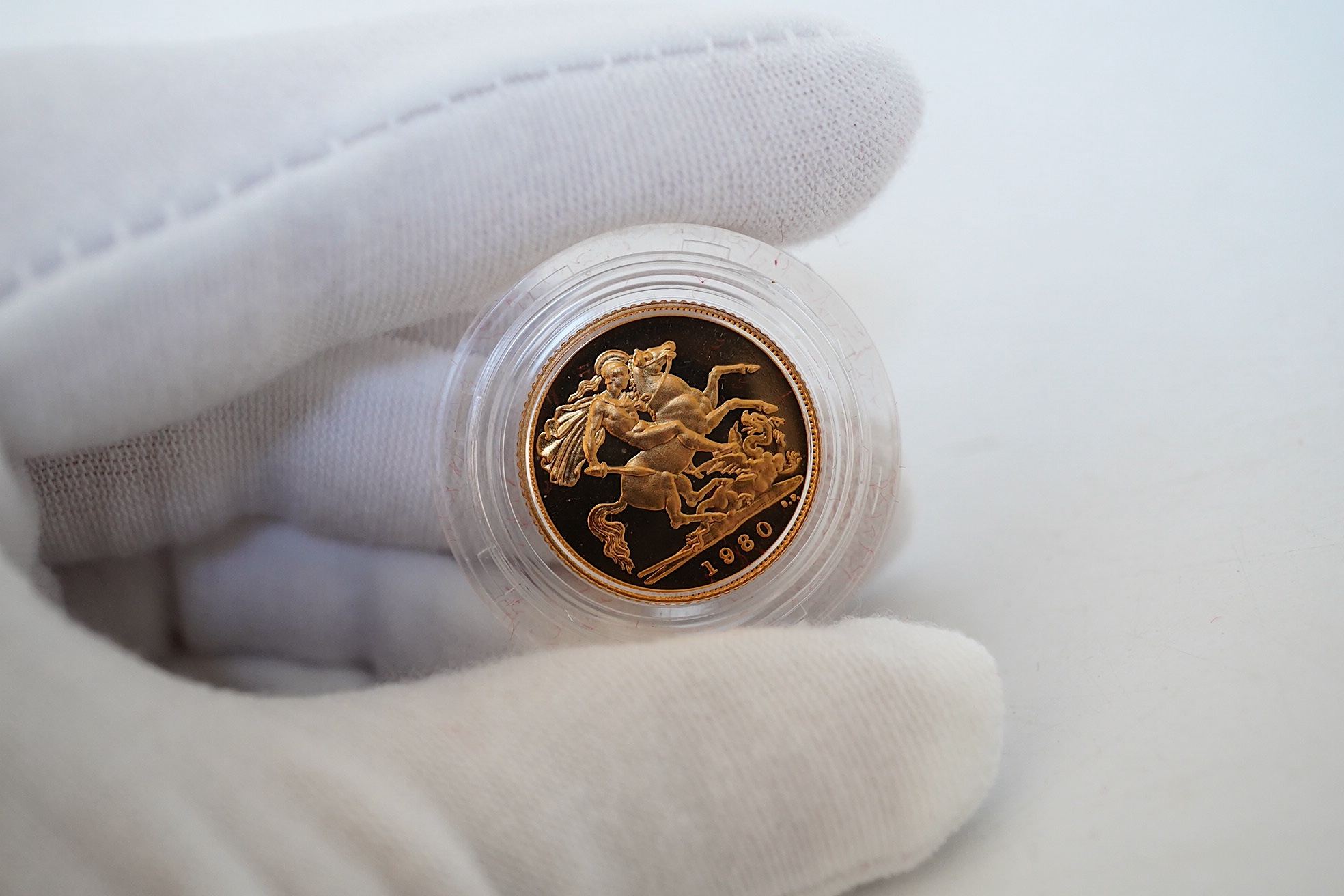 British gold coins, 1980 QEII proof gold half sovereign, in case of issue with certificate